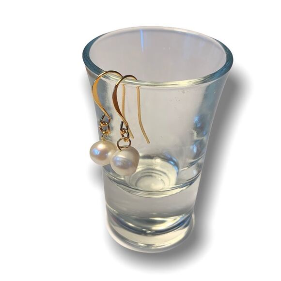 Handcrafted Pearl Earrings - Picture 9 of 10